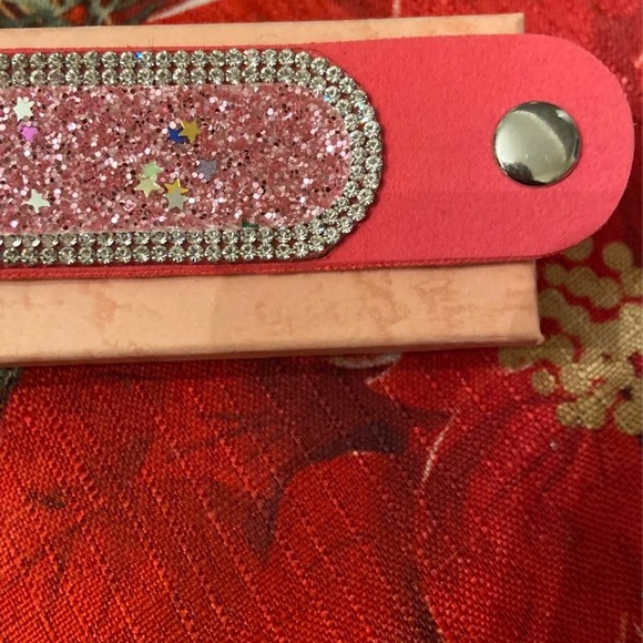 HD Snap Bling Bracelet - Picture 4 of 6